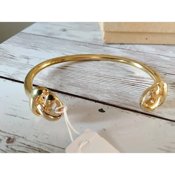NWT Simple Gold Knot Cuff Bracelet by Charming Charlie - Picture 1 of 4